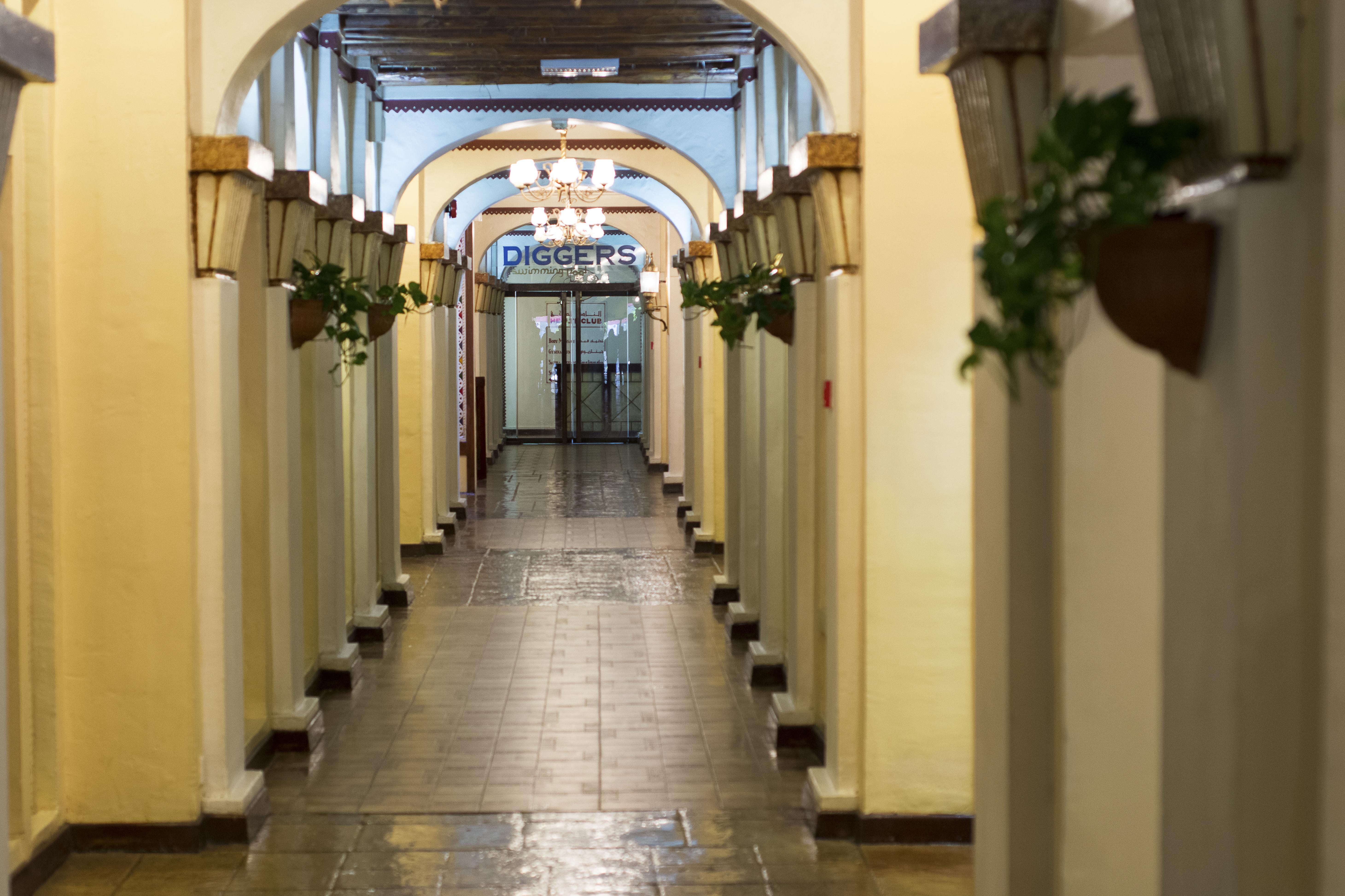 Delmon International Hotel Manama Exterior foto