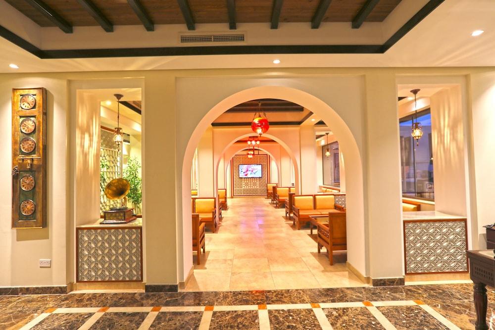 Delmon International Hotel Manama Exterior foto