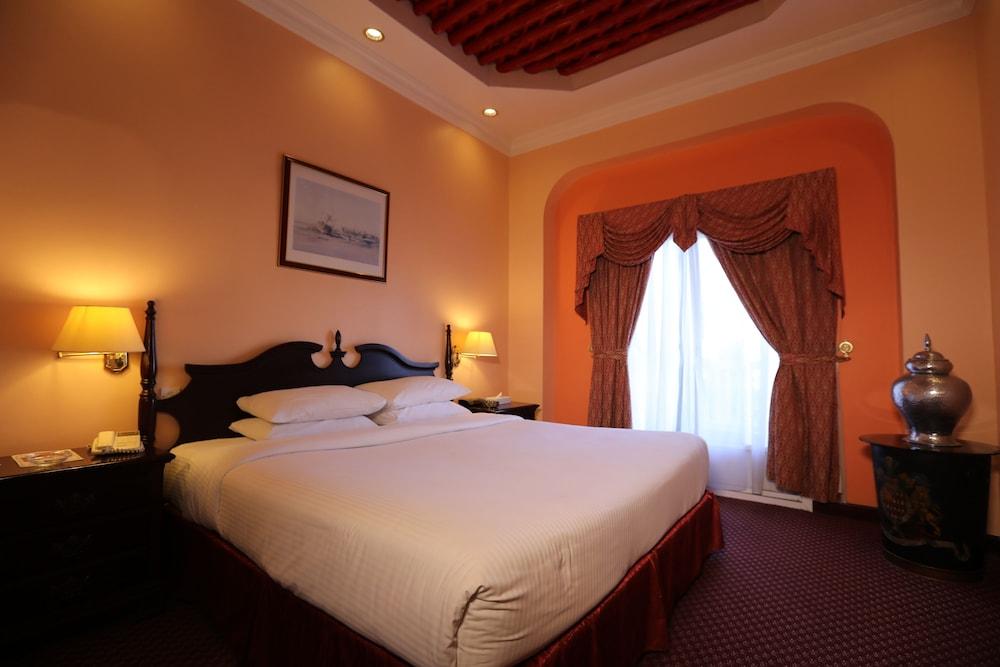 Delmon International Hotel Manama Exterior foto