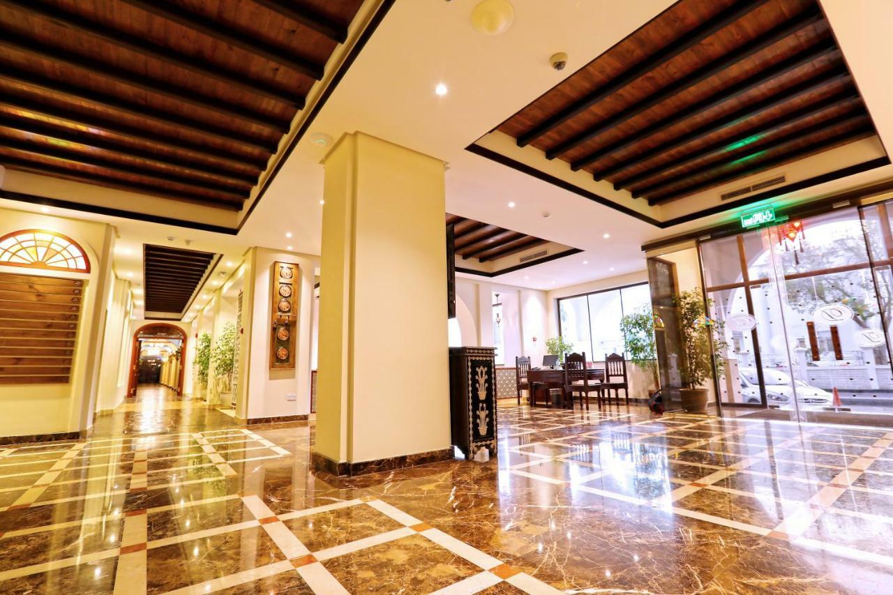 Delmon International Hotel Manama Exterior foto