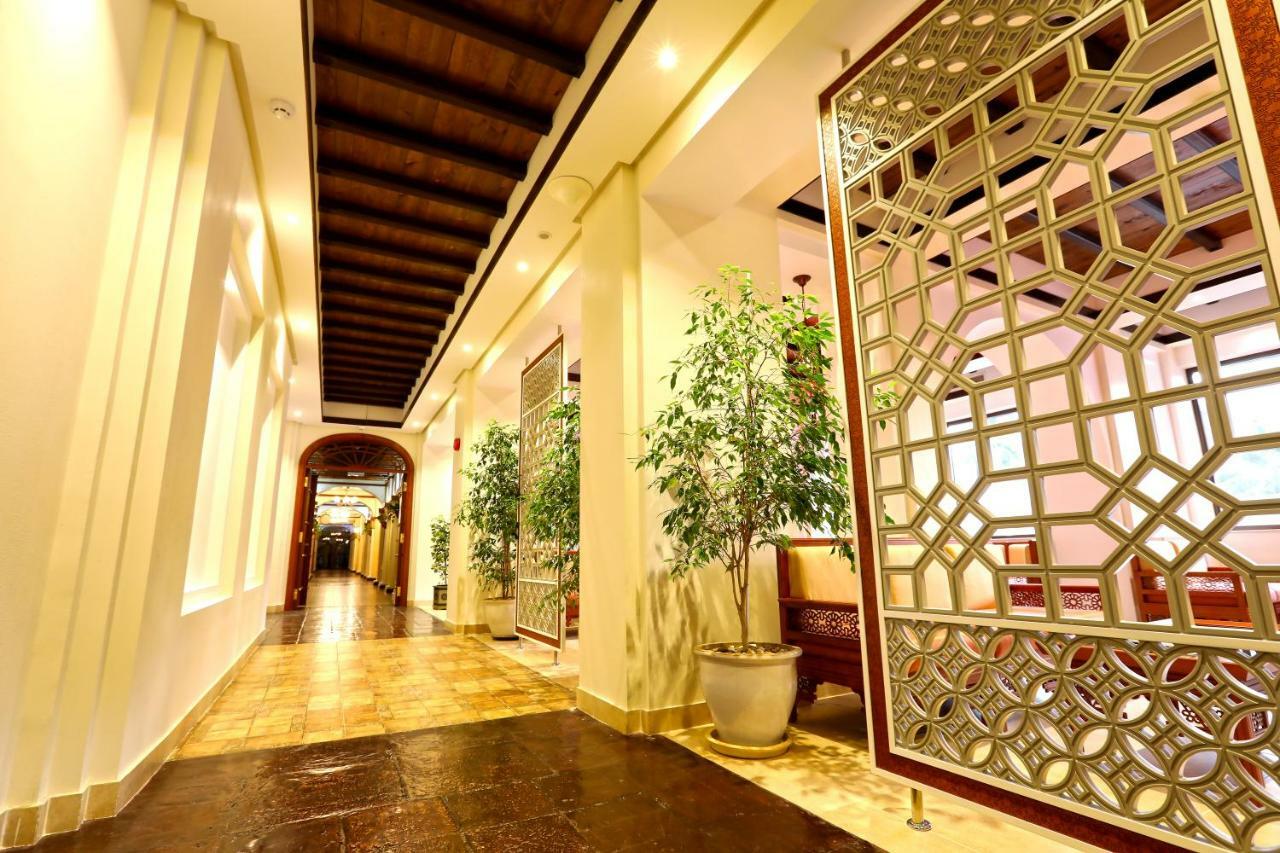 Delmon International Hotel Manama Exterior foto